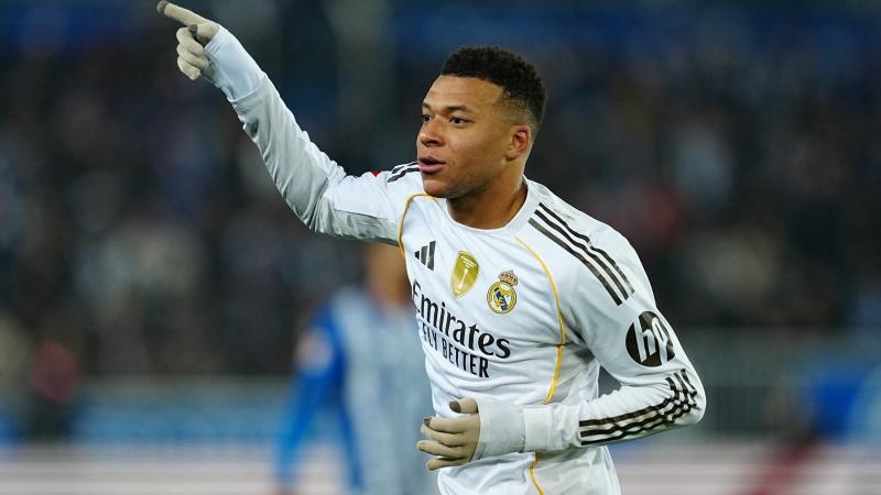 明年征战中超？黄希扬：没考虑那么多，得跟铜梁龙进一步沟通（谈明年征战中超，黄希扬：尚未多想，仍需与铜梁龙进一步沟通）