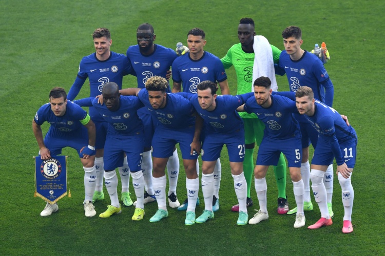 美洲杯新秀大放异彩（美洲杯新星闪耀赛场）