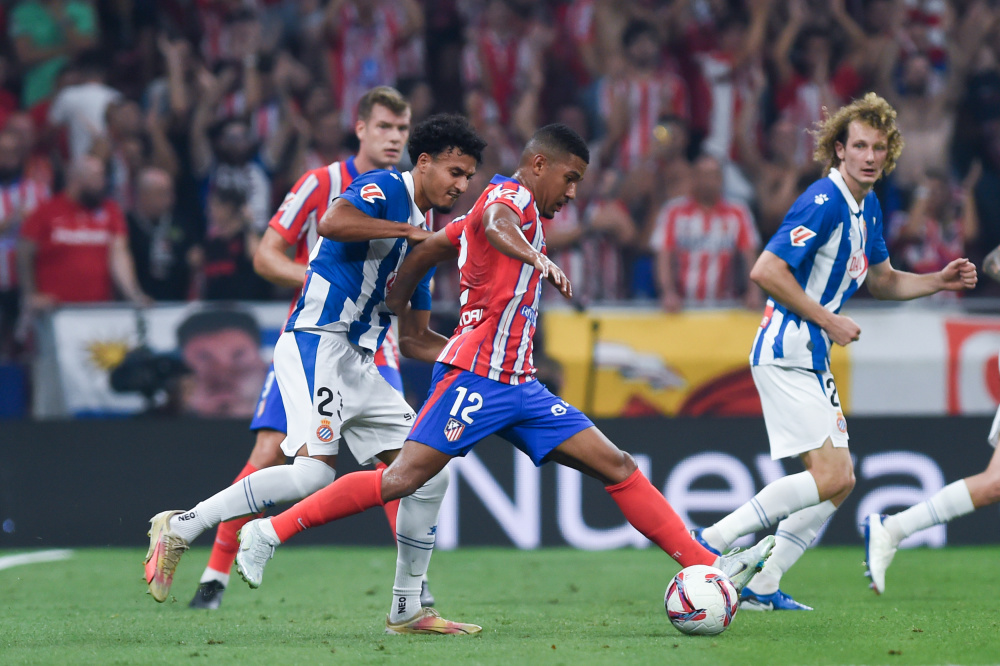 剑南春｜巴萨4-0十人毕包，费兰双响，莱万、费尔明破门（剑南春｜巴萨4-0大胜十人毕尔巴鄂，费兰梅开二度，莱万与费尔明建功）