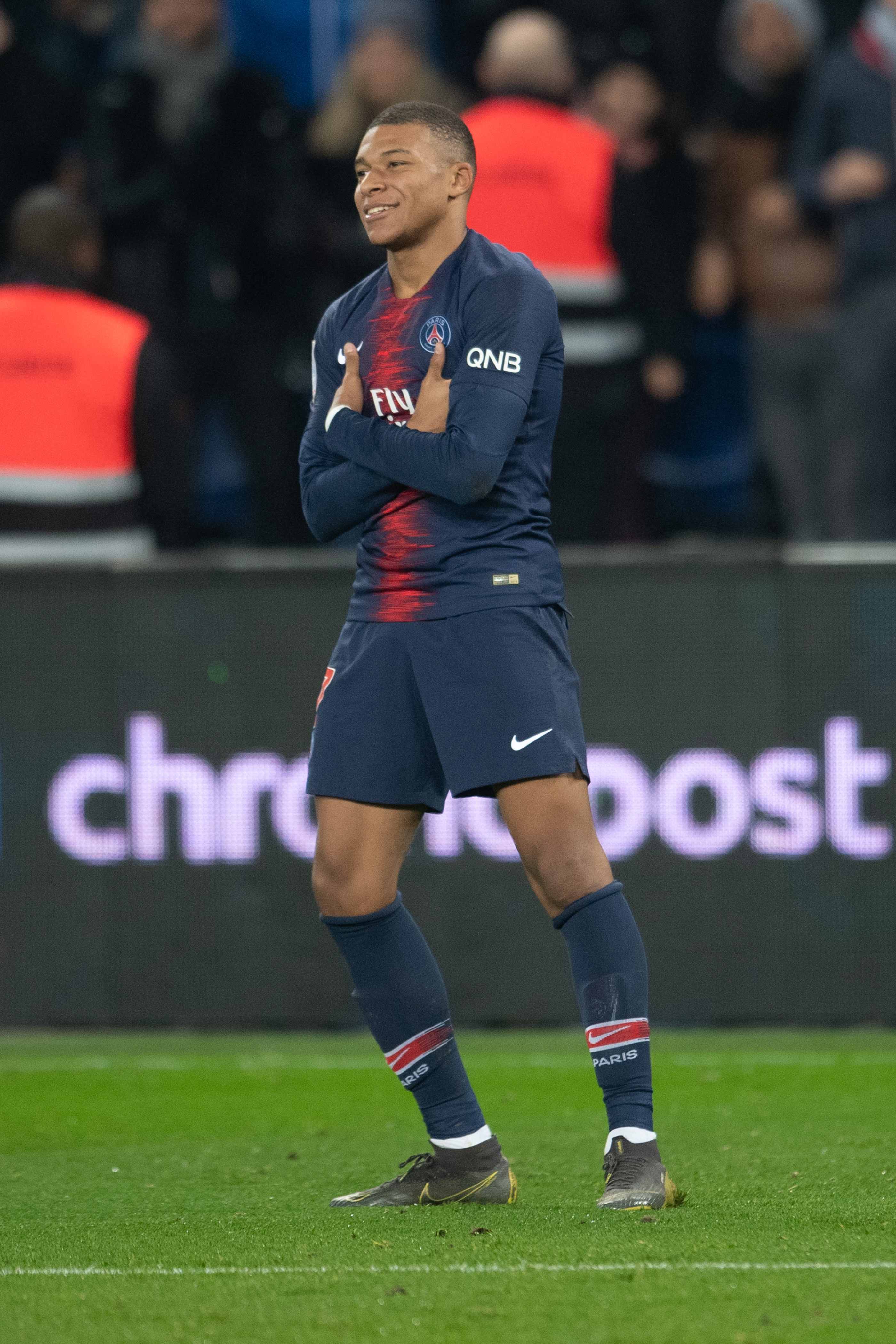 北京时间11月27日04：00，欧冠将会迎来一场...（欧冠重磅对决将于北京时间11月27日04：00打响）