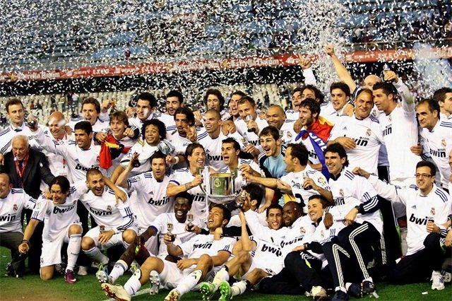 记者：罗马联系法比奥-席尔瓦团队，但若吉拉西离队他将留下（记者称罗马已接触法比奥-席尔瓦团队，若吉拉西离队他仍会留队）