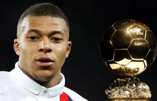 中后卫极限拦截救球队一命（中后卫神勇封堵力挽狂澜）