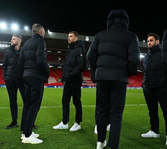 【欧冠】——心疼阿隆索，哪里都是曼城（欧冠：阿隆索无奈，曼城无处不在）