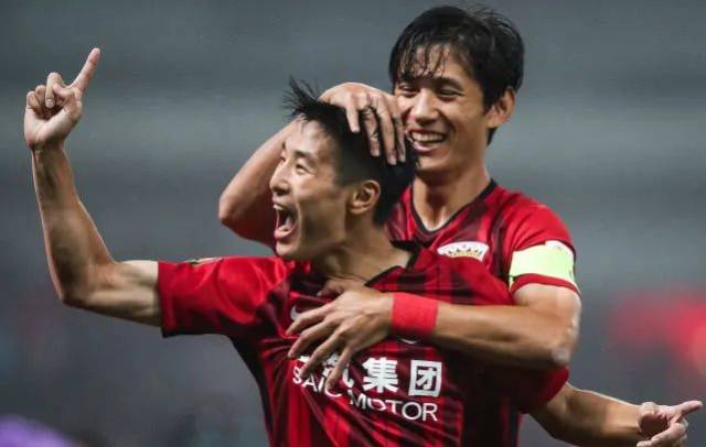 库德：皇马踢过没正统边后卫的比赛；阿隆索不会被舆论影响（库德：皇马曾无正牌边后卫出战；阿隆索不会被舆论左右）